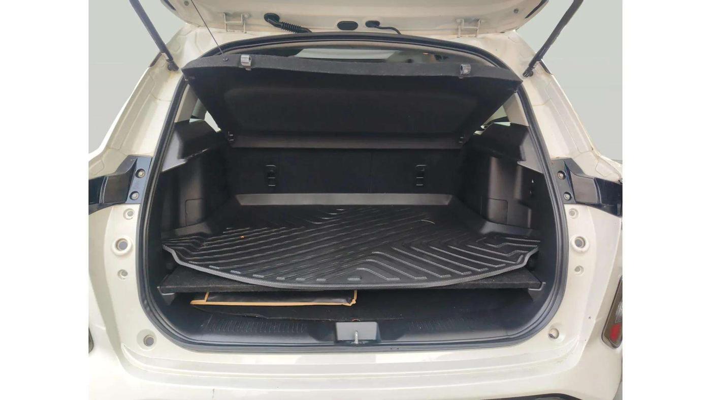 2024 Toyota URBAN CRUISER HYRYDER G HYBRID, Hybrid, Automatic, 8,463 km, Boot Inside