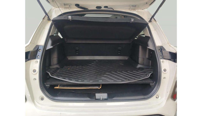 2024 Toyota URBAN CRUISER HYRYDER G HYBRID, Hybrid, Automatic, 8,463 km, Boot Inside