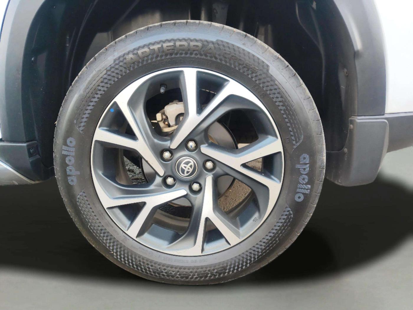 2024 Toyota URBAN CRUISER HYRYDER G HYBRID, Hybrid, Automatic, 8,463 km, Left Rear Wheel