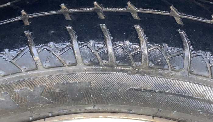 2016 Maruti Wagon R 1.0 LXI CNG, CNG, Manual, 45,686 km, Right Front Tyre Tread