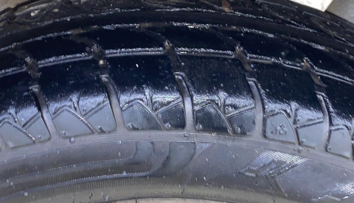 2016 Maruti Wagon R 1.0 LXI CNG, CNG, Manual, 45,686 km, Left Rear Tyre Tread