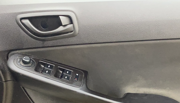 2015 Tata Zest XM PETROL, Petrol, Manual, 59,538 km, Driver Side Door Panels Control