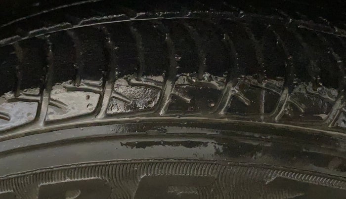 2018 Maruti Celerio VXI CNG, CNG, Manual, 68,858 km, Right Front Tyre Tread