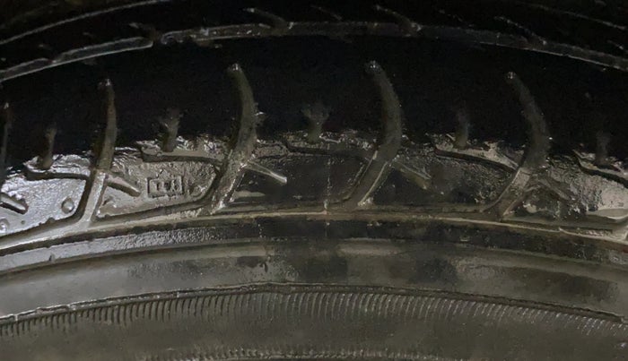 2018 Maruti Celerio VXI CNG, CNG, Manual, 68,858 km, Right Rear Tyre Tread