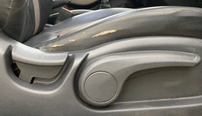 2015 Hyundai Elite i20 SPORTZ 1.2, Petrol, Manual, 51,564 km, Driver Side Adjustment Panel