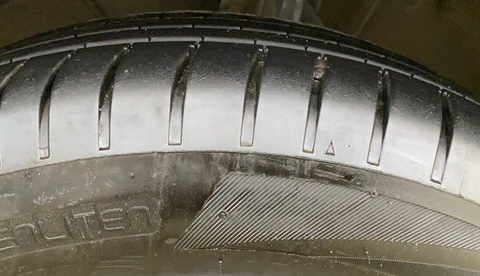 2022 Maruti Ertiga VXI CNG, CNG, Manual, 71,777 km, Left Front Tyre Tread