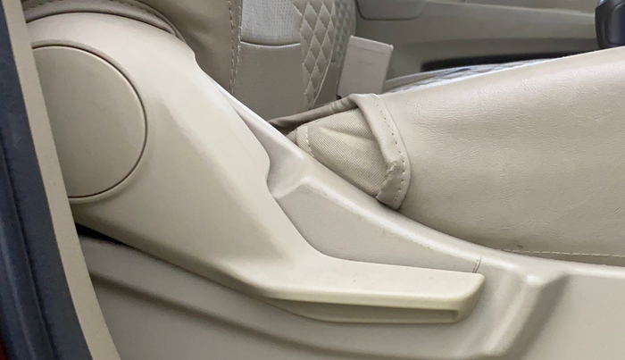 2022 Maruti Ertiga VXI CNG, CNG, Manual, 71,777 km, Driver Side Adjustment Panel