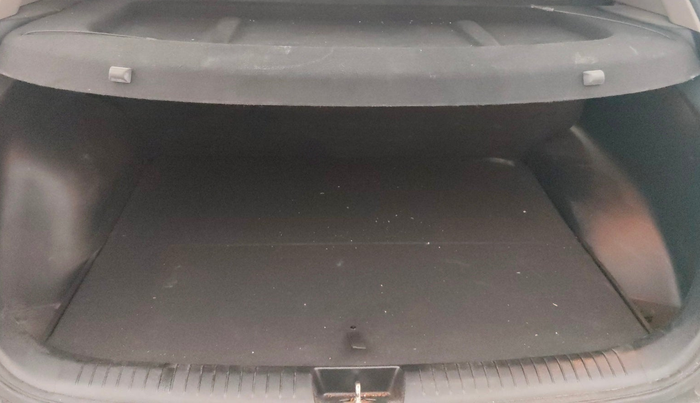 2018 Hyundai Creta S 1.4 DIESEL, Diesel, Manual, 63,579 km, Boot Inside