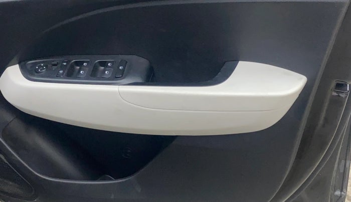 2022 Hyundai VENUE S (O) 1.0 TURBO IMT, Petrol, Manual, 17,062 km, Driver Side Door Panels Control