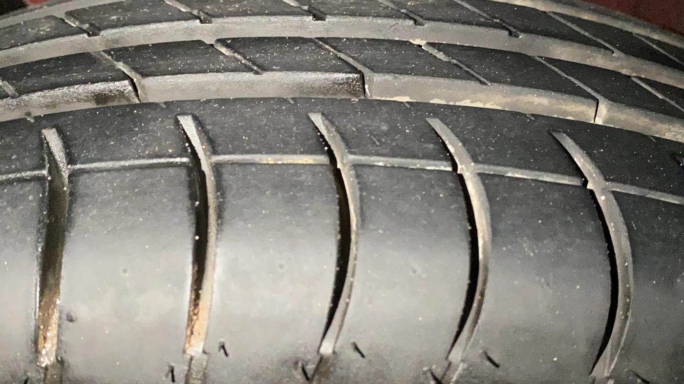 2014 Hyundai Elite i20 MAGNA 1.2, Petrol, Manual, 56,694 km, Left Front Tyre Tread