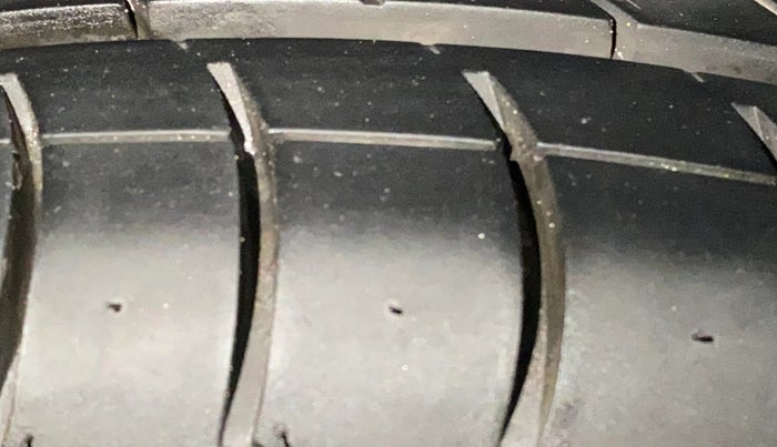 2014 Hyundai Elite i20 MAGNA 1.2, Petrol, Manual, 56,694 km, Left Rear Tyre Tread