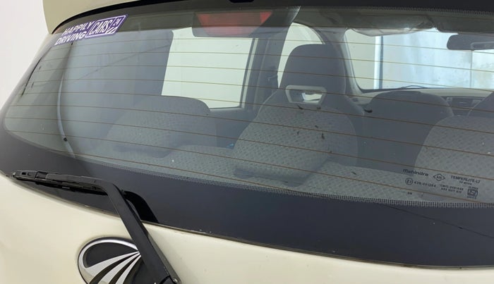 2017 Mahindra Kuv100 K6 PLUS 6 STR, Petrol, Manual, 1,23,281 km, Rear Wiper