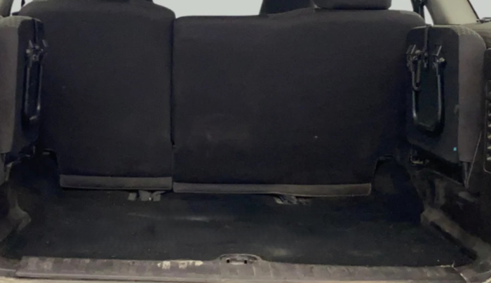 2019 Tata Safari Storme 2.2 VX 4X2, Diesel, Manual, 1,29,061 km, Boot Inside