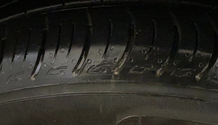 2018 Maruti Baleno DELTA PETROL 1.2, Petrol, Manual, 59,519 km, Left Front Tyre Tread