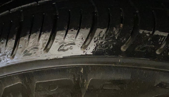 2018 Maruti Baleno DELTA PETROL 1.2, Petrol, Manual, 59,519 km, Right Front Tyre Tread