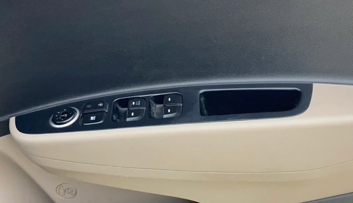 2018 Hyundai Grand i10 MAGNA AT 1.2 KAPPA VTVT, Petrol, Automatic, 63,852 km, Driver Side Door Panels Control