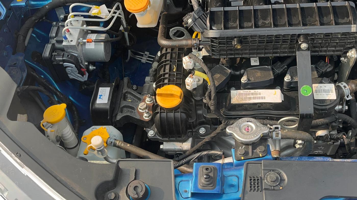 2024 Tata PUNCH Creative Plus, Petrol, Manual, 14,004 km, Engine View - Right