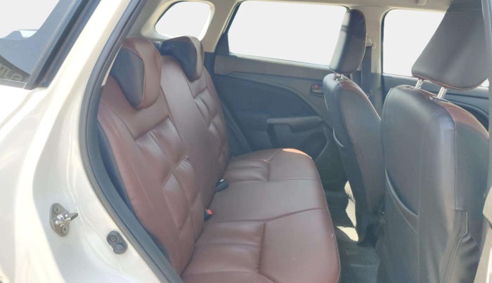 2023 Maruti BREZZA VXI SMART HYBRID, Petrol, Manual, 60,306 km, Right Side Rear Door Cabin