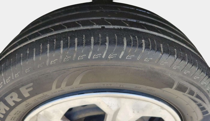 2023 Maruti BREZZA VXI SMART HYBRID, Petrol, Manual, 60,306 km, Right Front Tyre Tread