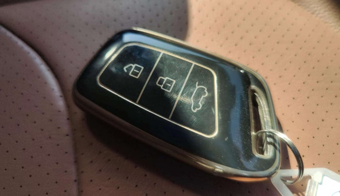 2023 MG HECTOR PLUS SHARP PRO 2.0 TURBO DIESEL 7 STR, Diesel, Manual, 28,236 km, Key Close Up