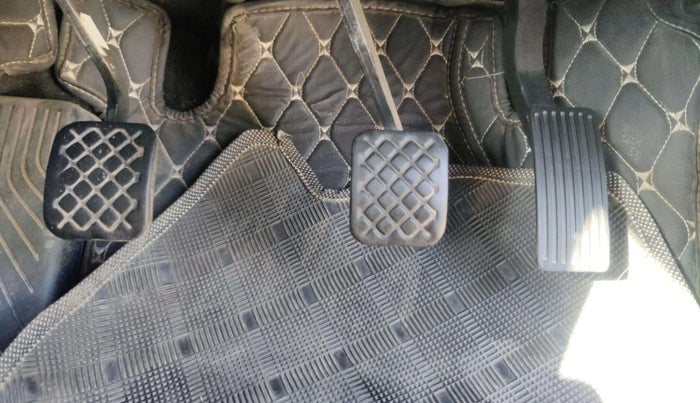 2023 MG HECTOR PLUS SHARP PRO 2.0 TURBO DIESEL 7 STR, Diesel, Manual, 28,236 km, Pedals