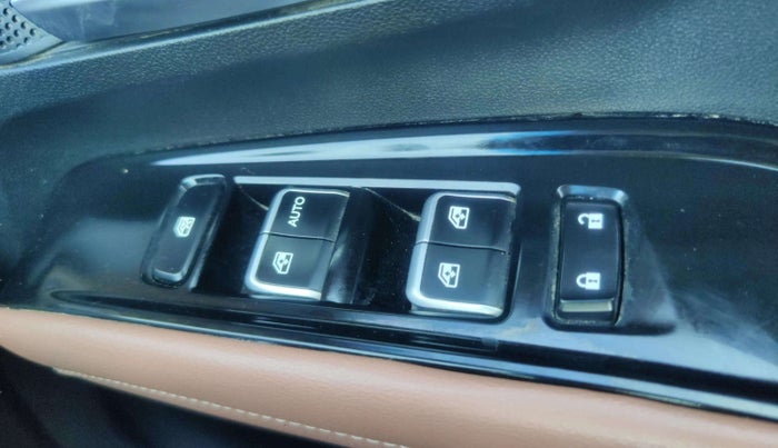 2023 MG HECTOR PLUS SHARP PRO 2.0 TURBO DIESEL 7 STR, Diesel, Manual, 28,236 km, Driver Side Door Panels Control