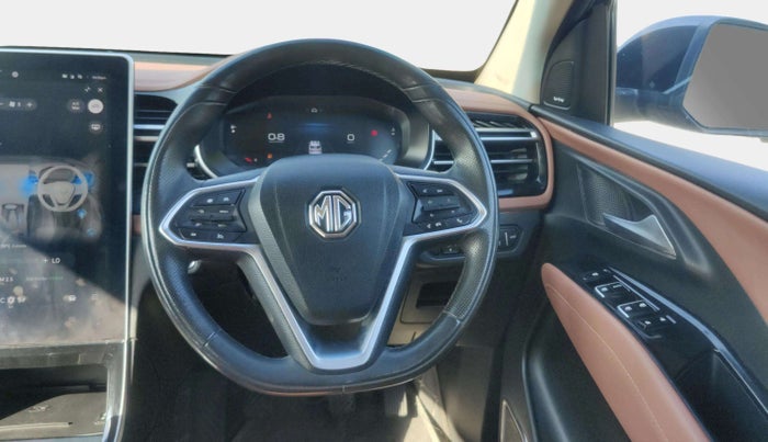 2023 MG HECTOR PLUS SHARP PRO 2.0 TURBO DIESEL 7 STR, Diesel, Manual, 28,236 km, Steering Wheel Close Up