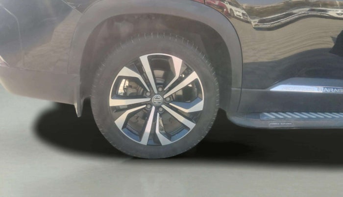 2023 MG HECTOR PLUS SHARP PRO 2.0 TURBO DIESEL 7 STR, Diesel, Manual, 28,236 km, Right Rear Wheel