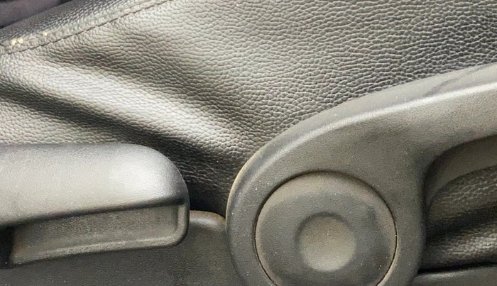 2016 Maruti S Cross ZETA 1.3, Diesel, Manual, 1,32,425 km, Driver Side Adjustment Panel