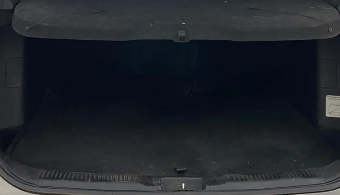 2016 Maruti S Cross ZETA 1.3, Diesel, Manual, 1,32,425 km, Boot Inside