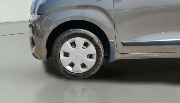 2022 Maruti New Wagon-R VXI 1.0, Petrol, Manual, 45,493 km, Left Front Wheel