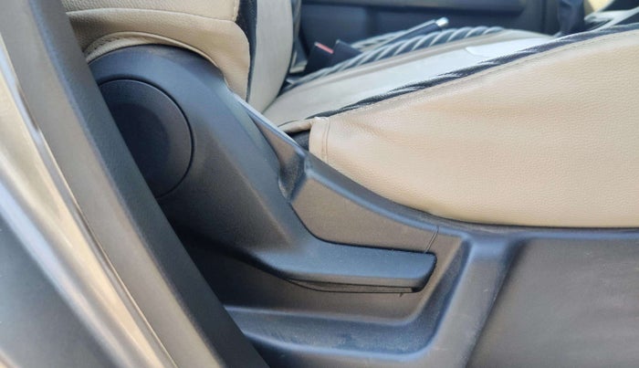 2022 Maruti New Wagon-R VXI 1.0, Petrol, Manual, 45,493 km, Driver Side Adjustment Panel