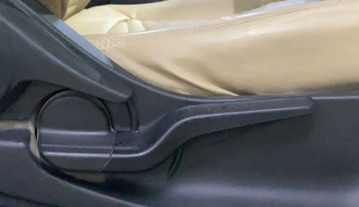 2022 Honda Amaze 1.2L I-VTEC VX, CNG, Manual, 59,649 km, Driver Side Adjustment Panel