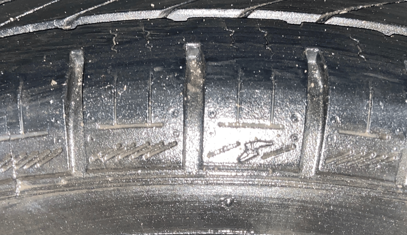 2013 Maruti Swift Dzire VDI, Diesel, Manual, 56,223 km, Left Front Tyre Tread