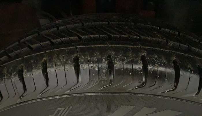 2016 Renault Kwid RXT 0.8, Petrol, Manual, 68,270 km, Left Front Tyre Tread