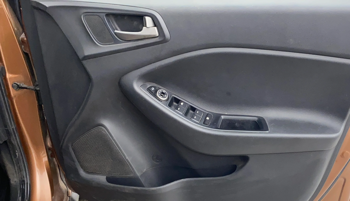 2016 Hyundai i20 Active 1.2 SX, Petrol, Manual, 88,230 km, Driver Side Door Panels Control