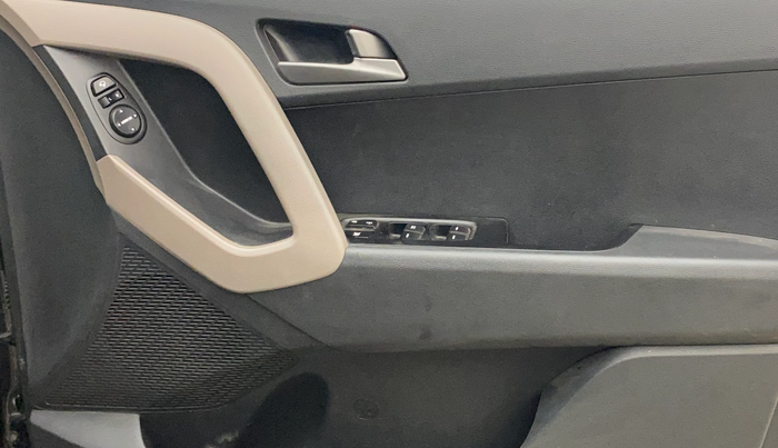 2018 Hyundai Creta SX PLUS 1.6 PETROL, Petrol, Manual, 31,773 km, Driver Side Door Panels Control