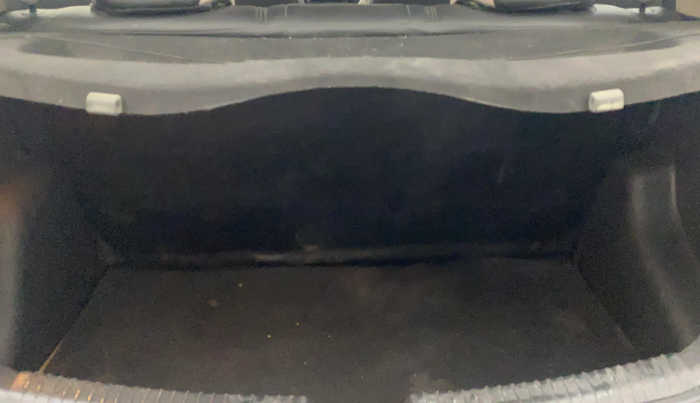 2015 Hyundai Grand i10 ASTA (O) 1.2 KAPPA VTVT, Petrol, Manual, 1,15,614 km, Boot Inside