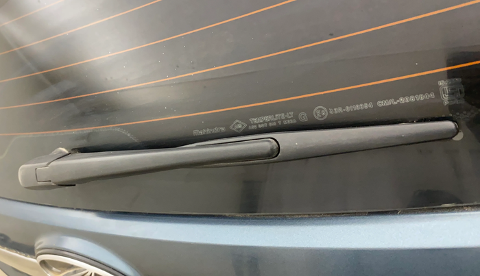 2022 Mahindra XUV300 W8 (O) 1.2 PETROL AMT, Petrol, Automatic, 35,215 km, Rear Wiper