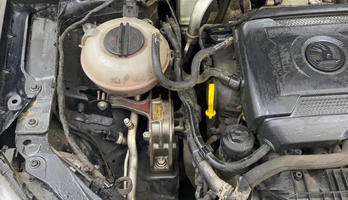 2015 Skoda Octavia ELEGANCE 1.8 TSI AT, Petrol, Automatic, 85,509 km, Engine View - Right