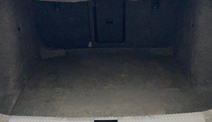 2015 Skoda Octavia ELEGANCE 1.8 TSI AT, Petrol, Automatic, 85,509 km, Boot Inside