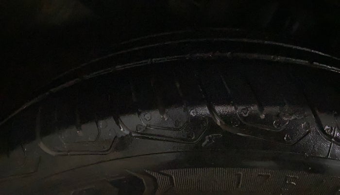 2023 Tata Tiago XT CNG, CNG, Manual, 27,707 km, Right Front Tyre Tread