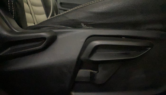 2023 Tata Tiago XT CNG, CNG, Manual, 27,707 km, Driver Side Adjustment Panel