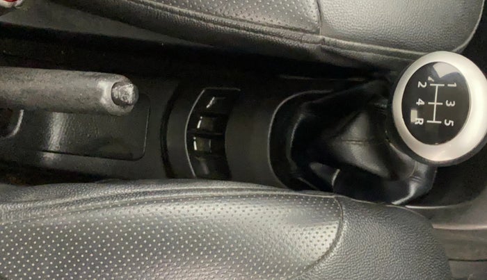 2015 Maruti Wagon R 1.0 LXI, Petrol, Manual, 84,000 km, Gear Lever