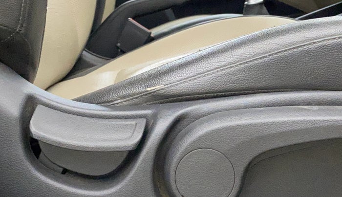 2017 Hyundai Verna 1.6 VTVT SX O, Petrol, Manual, 85,565 km, Driver Side Adjustment Panel