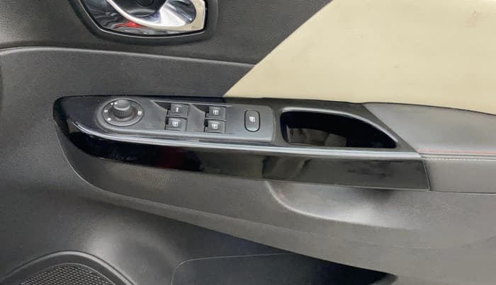 2019 Renault Captur PLATINE DIESEL DUAL TONE, Diesel, Manual, 1,31,819 km, Driver Side Door Panels Control