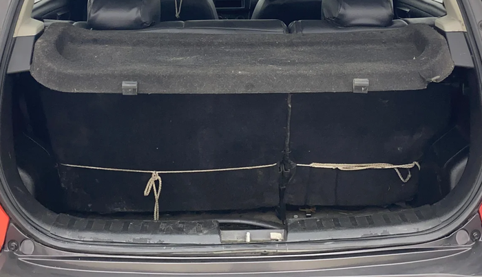 2015 Maruti Swift LXI (O), Petrol, Manual, 52,118 km, Boot Inside