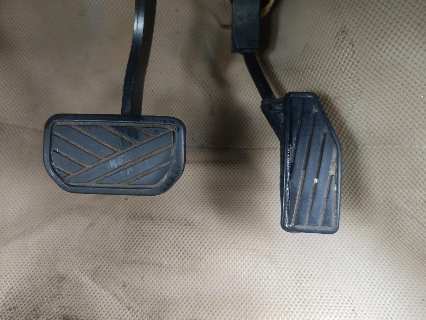 2022 Maruti Dzire VXI AMT, Petrol, Automatic, 44,306 km, Pedals