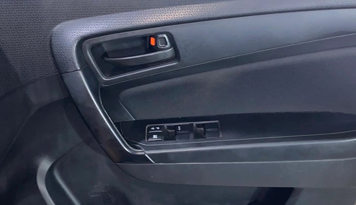 2018 Maruti Vitara Brezza VDI AMT, Diesel, Automatic, 48,807 km, Driver Side Door Panels Control