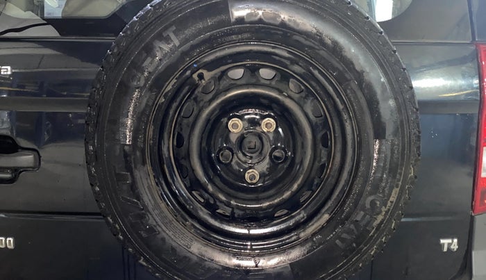 2016 Mahindra TUV300 T4, Diesel, Manual, 45,086 km, Spare Tyre